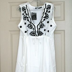NWT Venice Women's Dress White Black Embroidery Size-1X